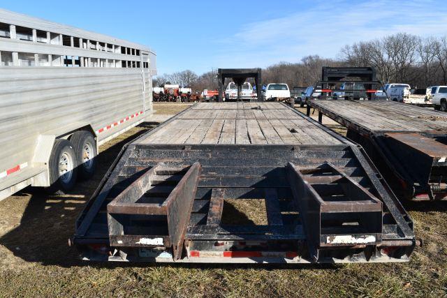 2000 Trailerman Gooseneck Trailer