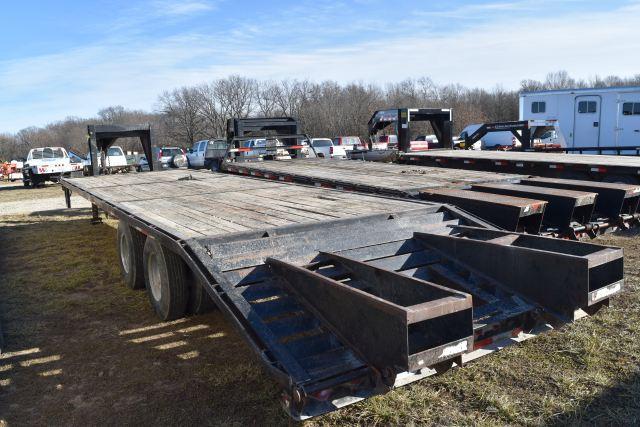 2000 Trailerman Gooseneck Trailer