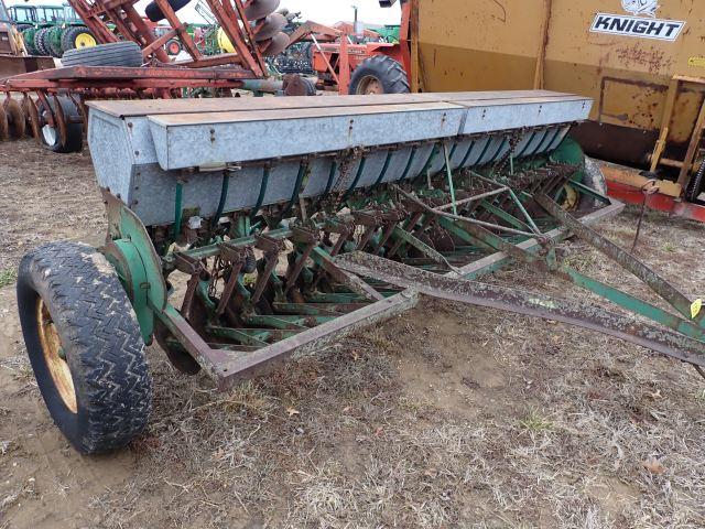 John Deere 12' Drill