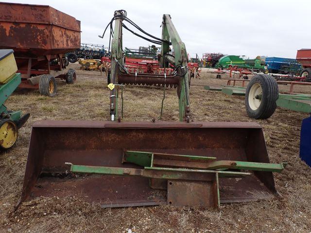 John Deere 158 Loader