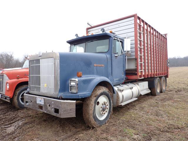 1989 International 9300 Silage Truck