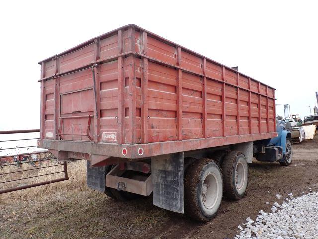 1979 GMC 7000 Grain Truck