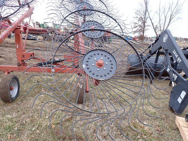 H&S V-10 Wheel Hay Rake