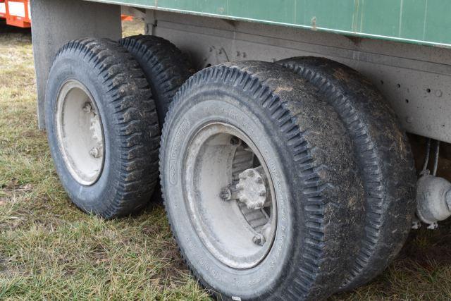 2000 IHC Grain Truck