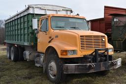 2000 IHC Grain Truck