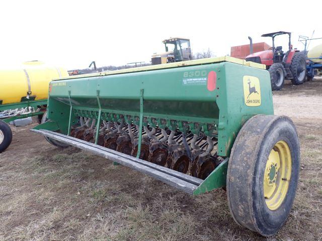 John Deere 8300 Drill