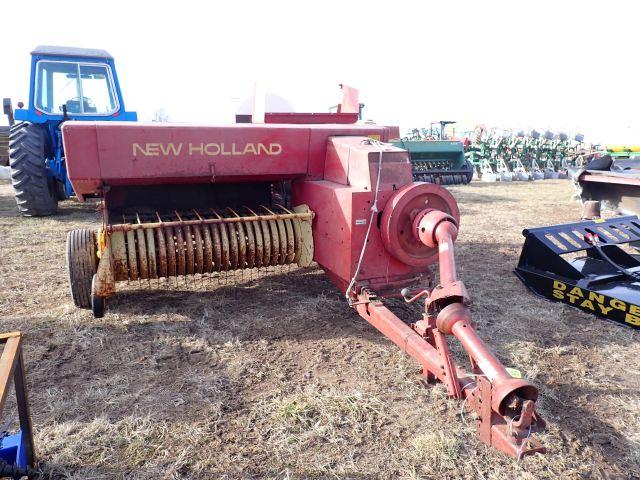 New Holland 276 Hayliner Square Baler