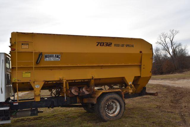 2006 Sterling Feed Truck