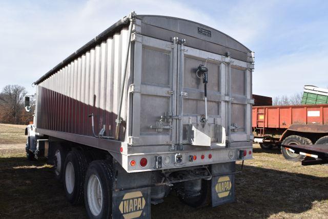 2003 Freightliner FL80