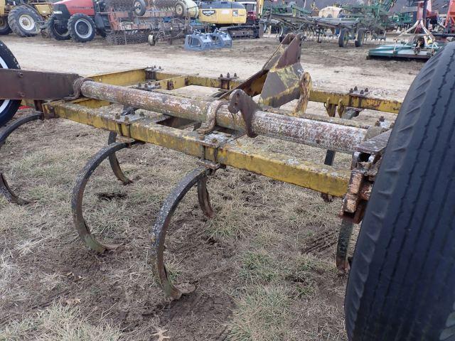 Landoll Chisel Plow