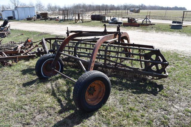 New Idea 5 Bar Hay Rake