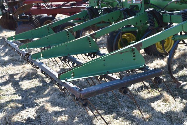 John Deere 980 Field Cultivator