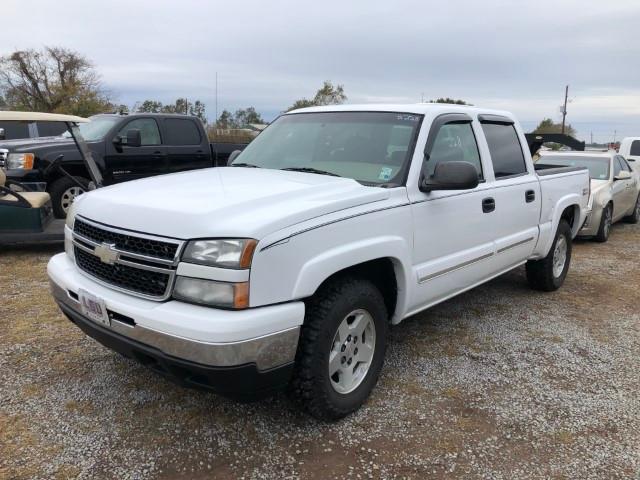 2006 CHEVROLET SILVERADO WHITE