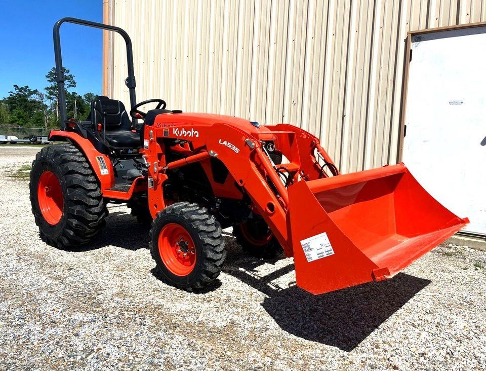 Kubota LX610 diesel tractor