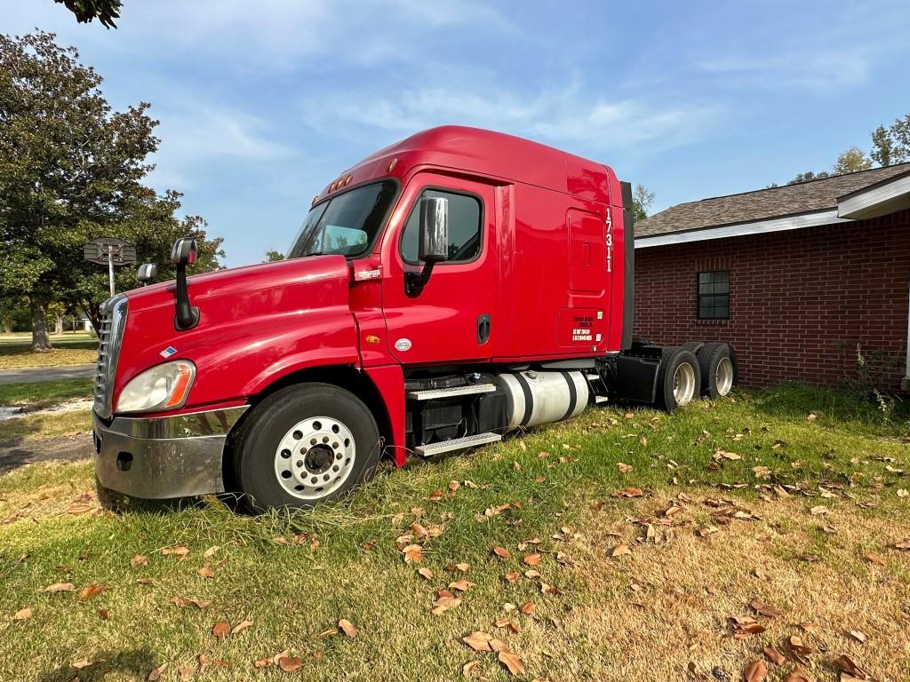 2014 Freightliner Model CA125SLP Tandem Axle Truck