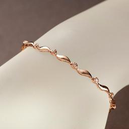 APP: 2.2k *Fine Jewelry 14KT. Rose Gold, 0.15CT Round Brilliant Cut Diamond Bracelet (VGN A-306) (Va