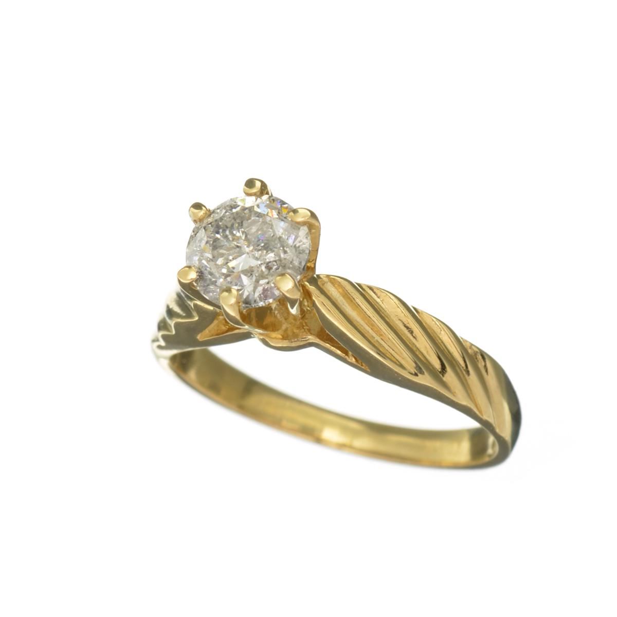 APP: 7.2k 14KT. Gold, 1.10CT Round Cut Diamond Ring