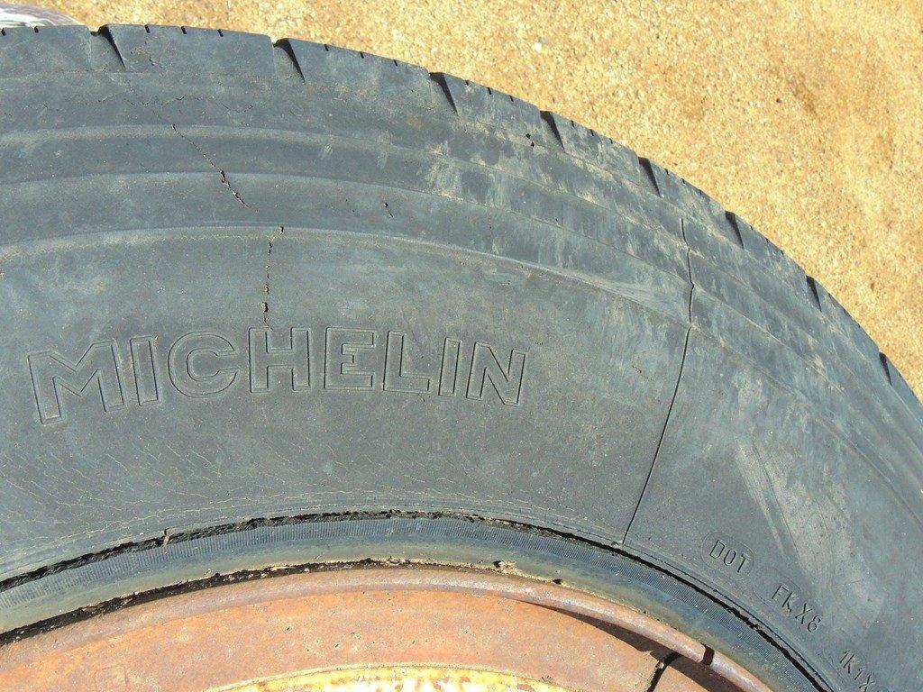 7.5 x 17 Camper Tires