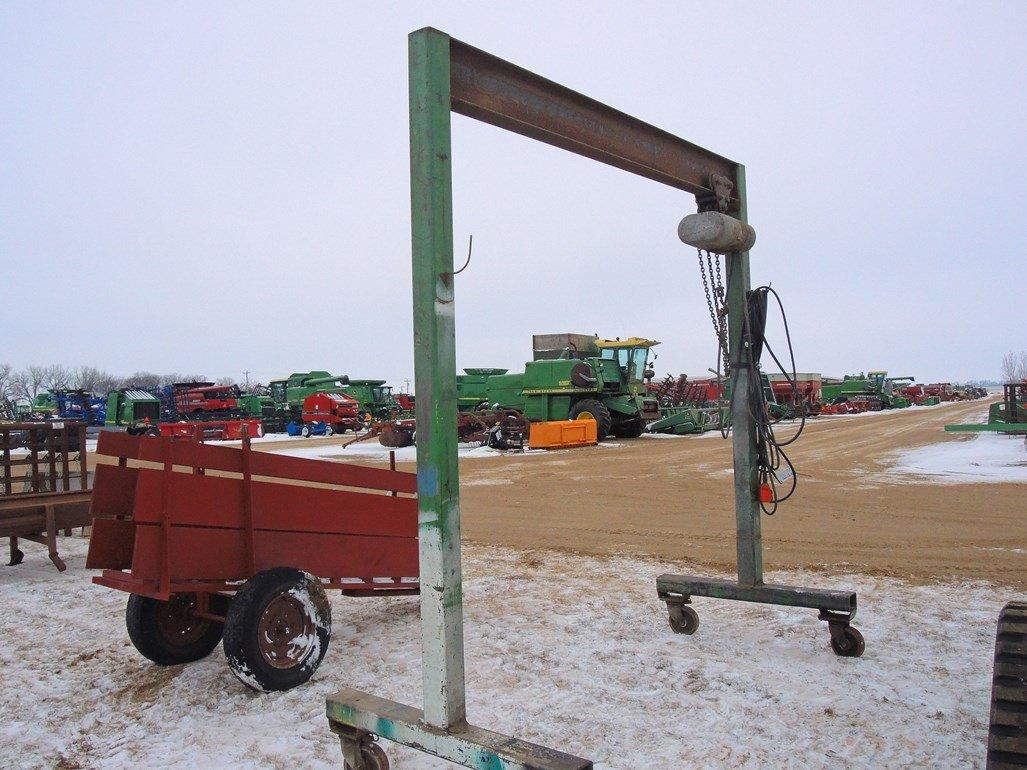 A Frame Hoist