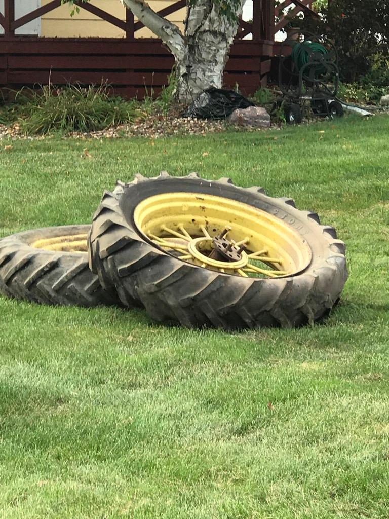 JD Round Spoke Rear Wheels