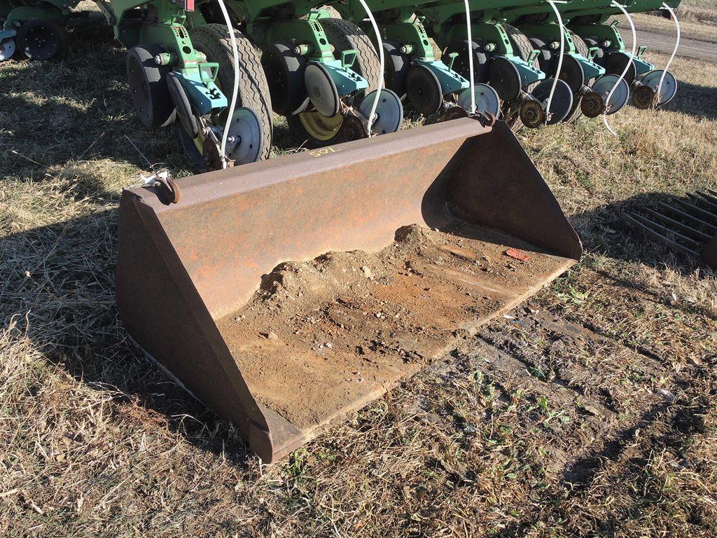 72" Bucket for Gehl Skidloader