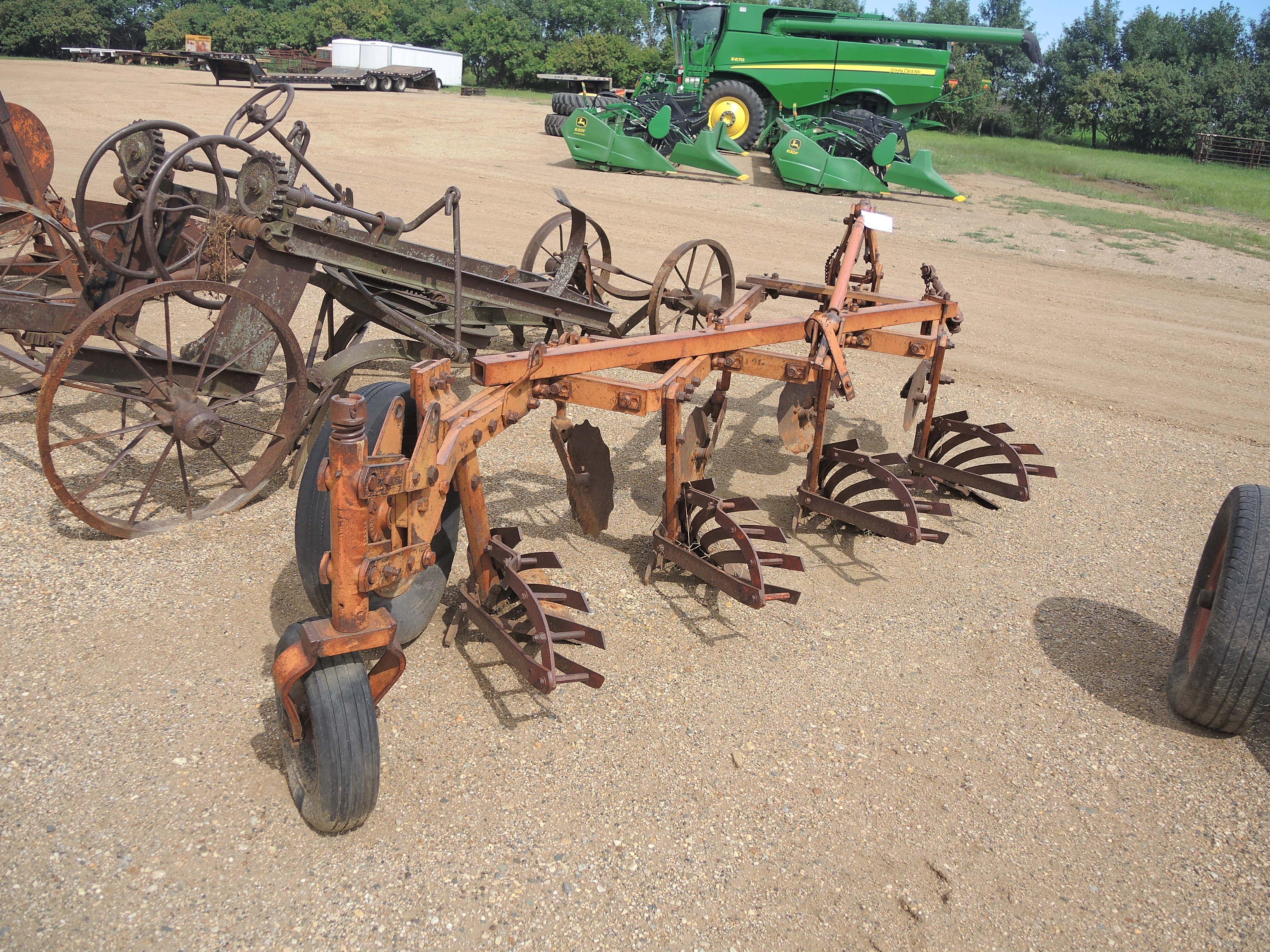 AC 4B Snap Coupler Plow