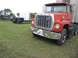 Ford 9000 Truck