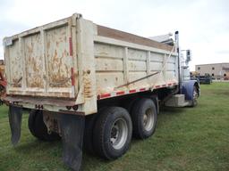 2000 Peterbilt 379 Dump Truck