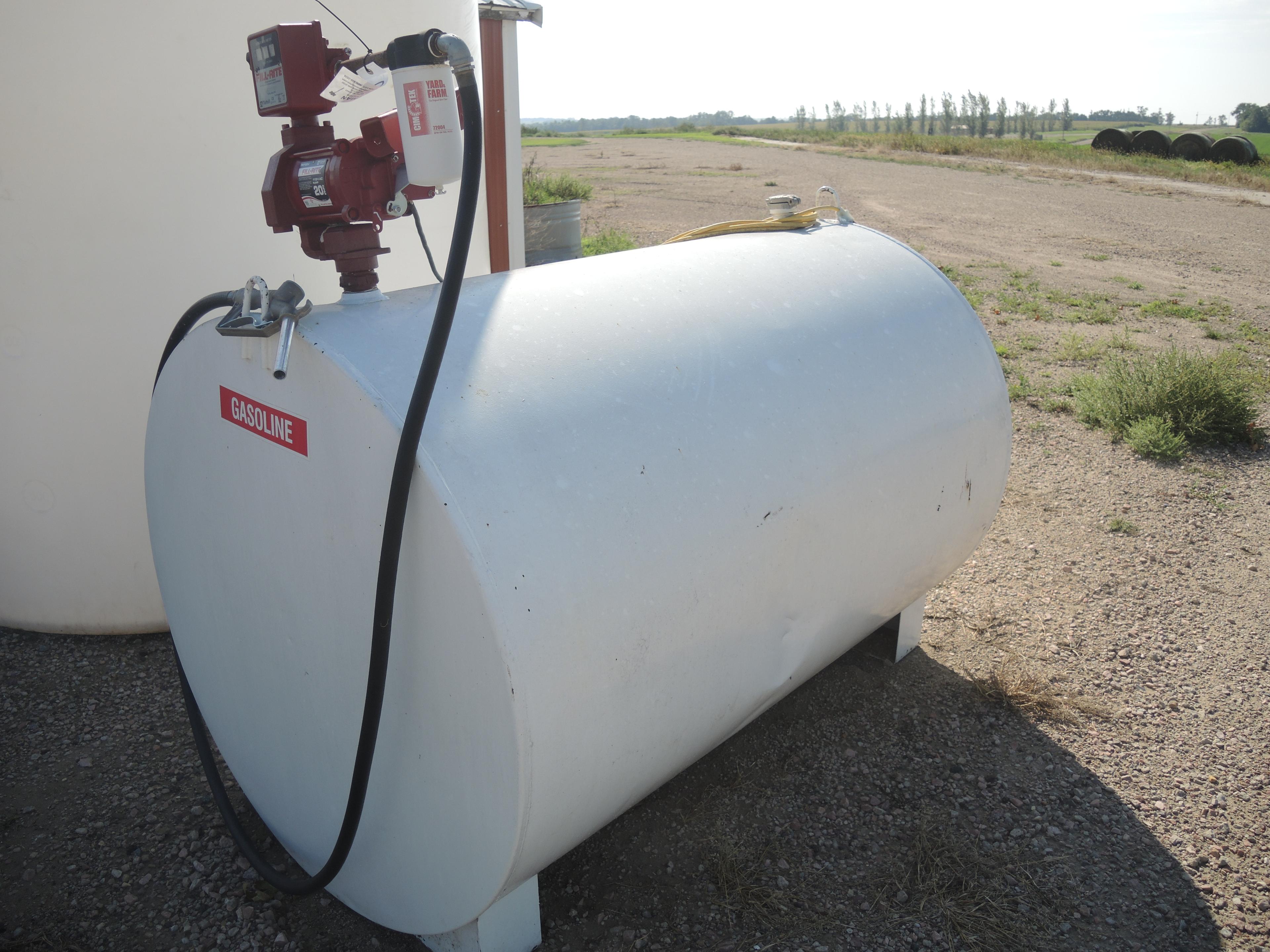 500 Gal Gas Tank w/Electric Pump