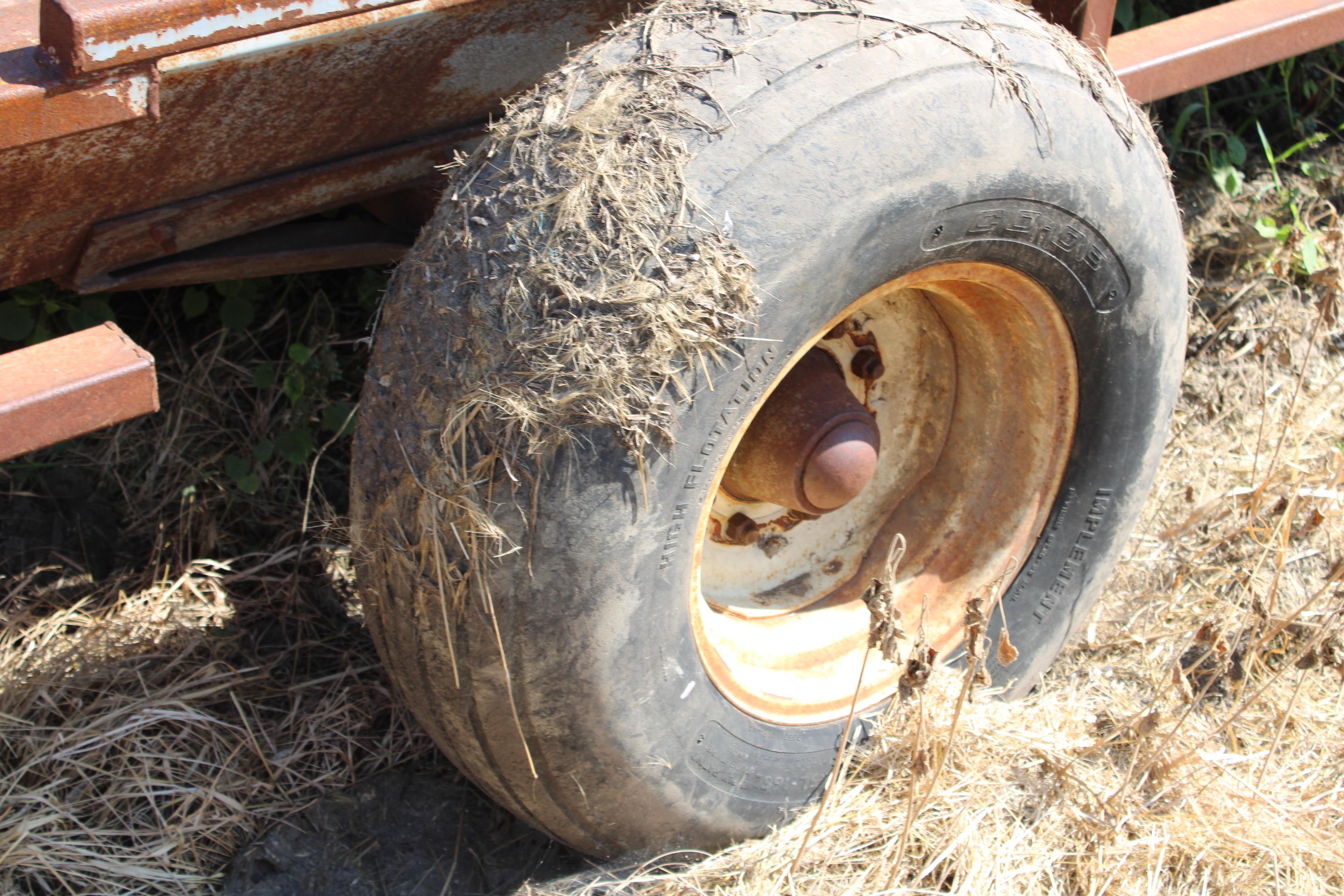 WW? 7x24 Bale Wagon