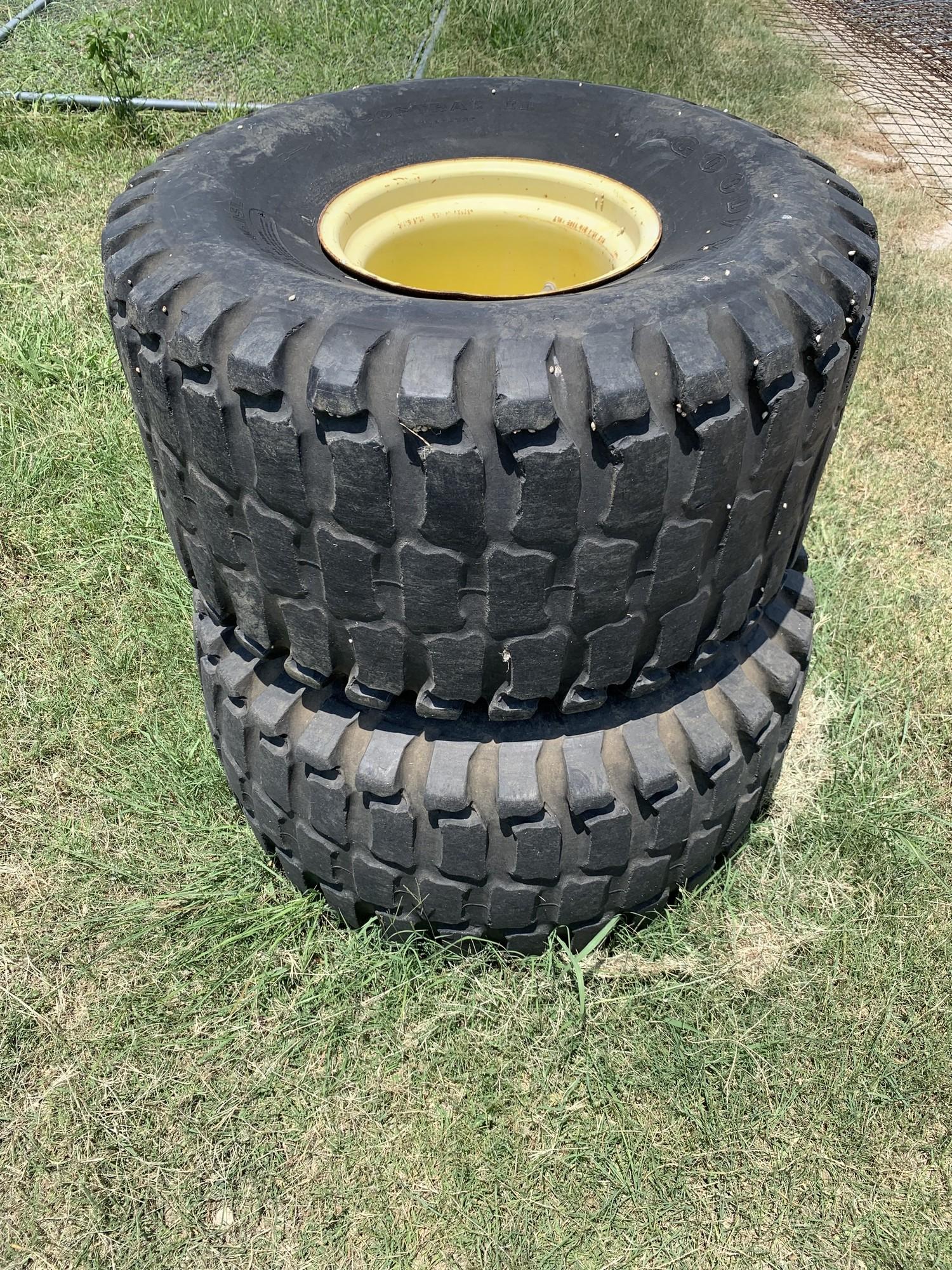 JD 5000 Series wheels & tires