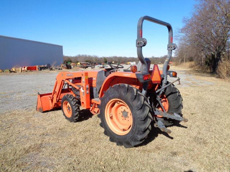 Kubota L3130 with loader SN 34802