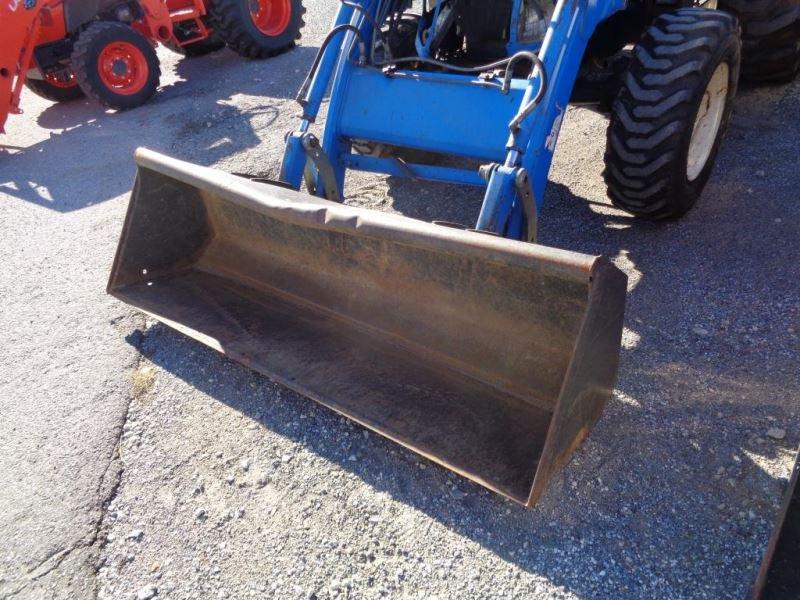 New Holland TC35A with Loader SN G601395