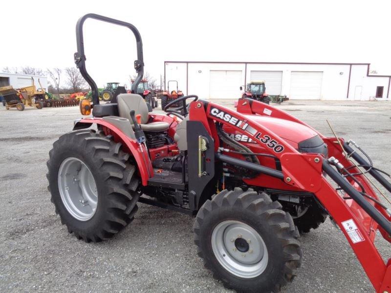 Case IH Farmall 50B with Loader SN R45RF007221