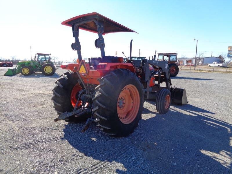 Kubota M6800 with Loader SN 20571