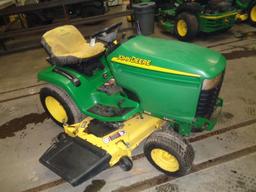 John Deere GT245 SN B070281