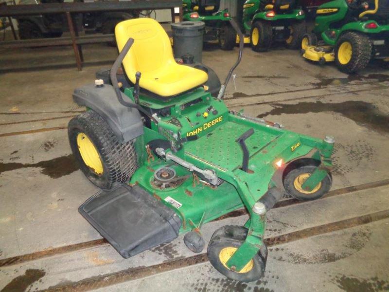 John Deere 717A