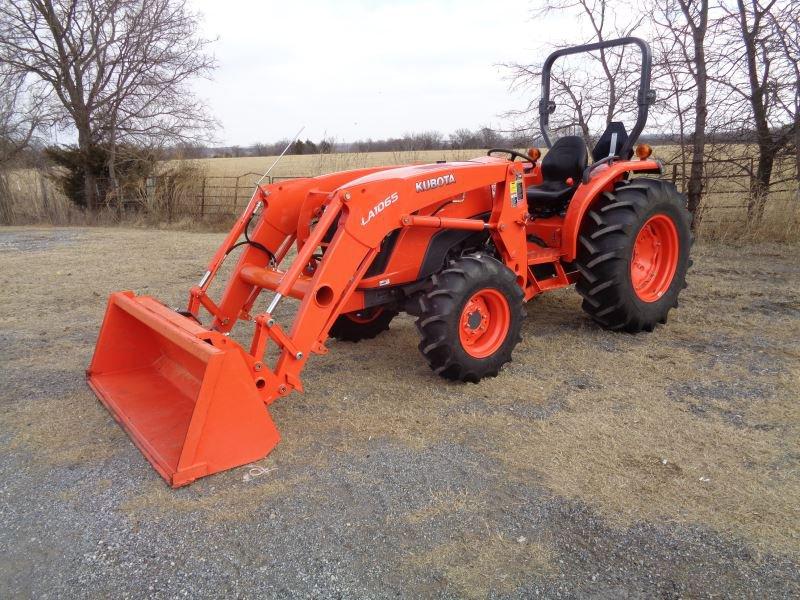 Kubota MX5200 with Loader SN 50717