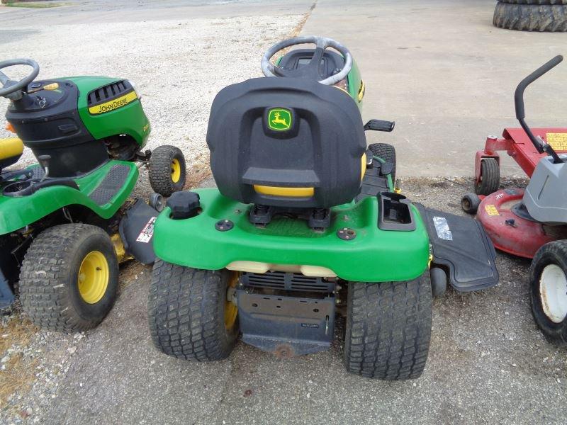 John Deere X320 SN M0X320A011563