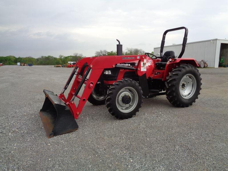 Mahindra 5530 with loader SN 63071592