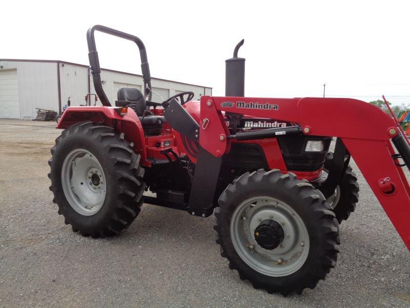 Mahindra 5530 with loader SN 63071592