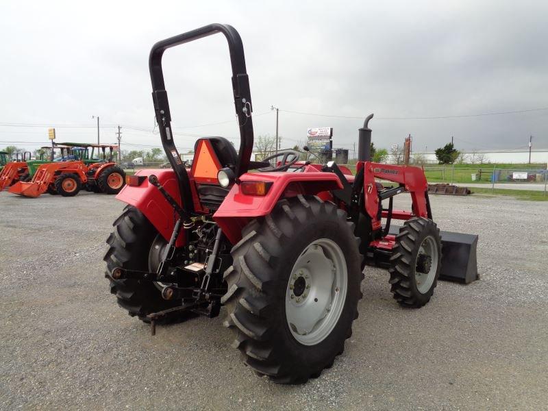 Mahindra 5530 with loader SN 63071592