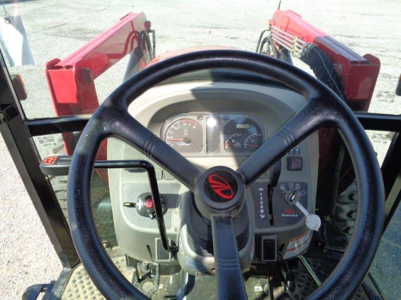 Mahindra 2565 with loader SN 65GCH00222