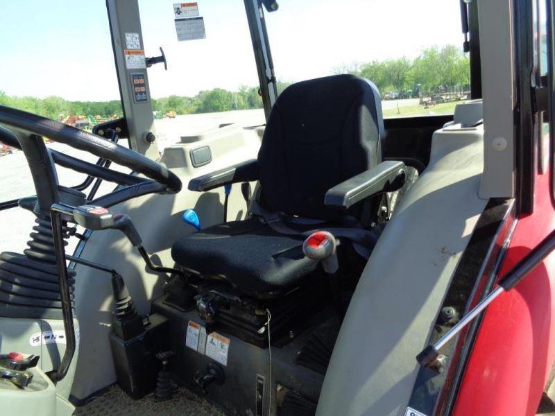 Mahindra 2565 with loader SN 65GCH00222