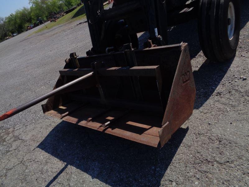 Case IH 5240 with loader SN JJF1020778