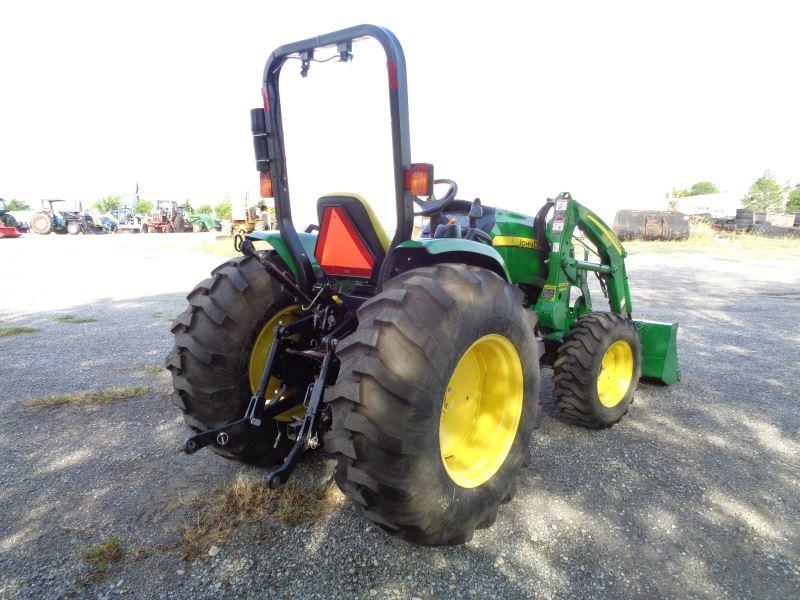 John Deere 4105 with loader SN 1LV4105HJBH610351