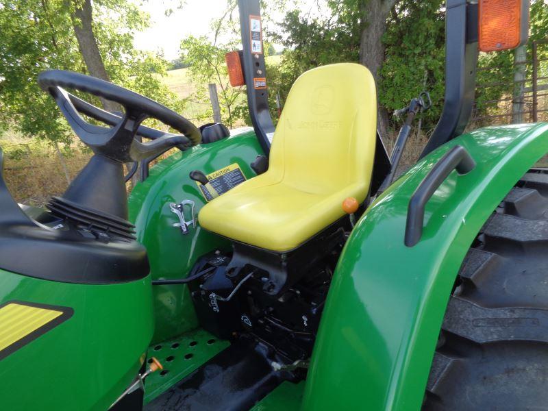 John Deere 4105 with loader SN 1LV4105HJBH610351