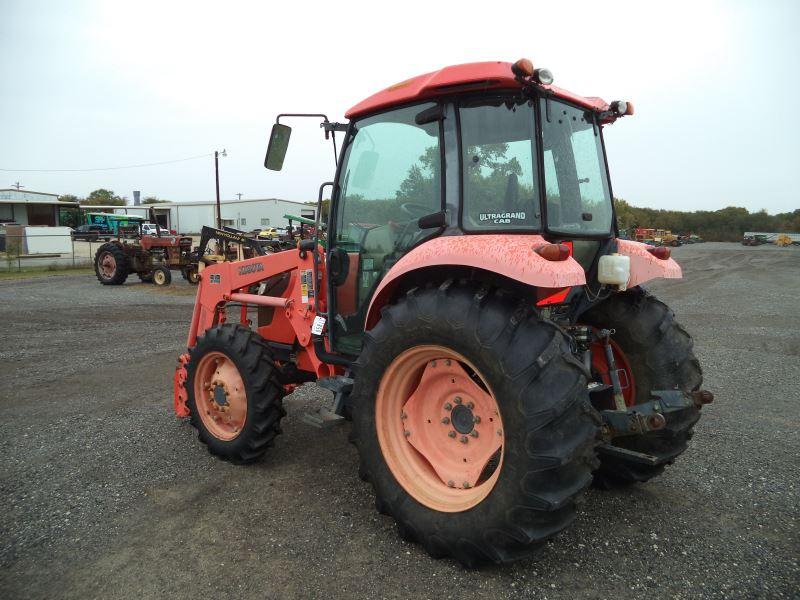 Kubota M7040 with loader SN 55323