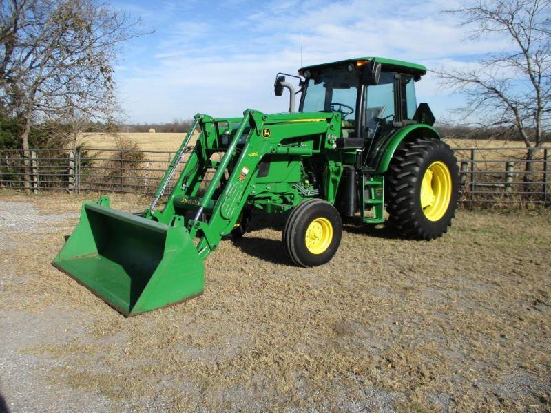 John Deere 6105D with loader SN 1P06105DCDM050873