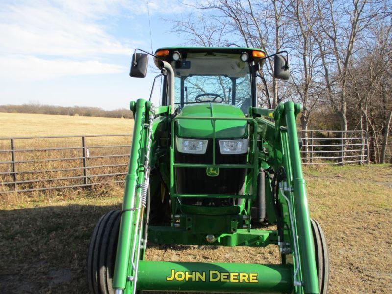 John Deere 6105D with loader SN 1P06105DCDM050873